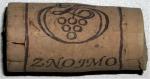 Lisovaný korek délky 40 mm Moravavíno Nouveau 2004 bílé známkové jakostní (mladé víno) - Znovín Znojmo a.s.