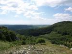 5 - Pohled z nadmořské výšky 490 metrů směrem na Klentnici a Mikulov.