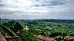 Výhled z Montepulciana do okolní krajiny. Foto P. Pavelka.