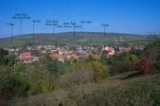 Boleradice - celkový pohled na tratě z Hradiště (foto: Simon Timingeriu)